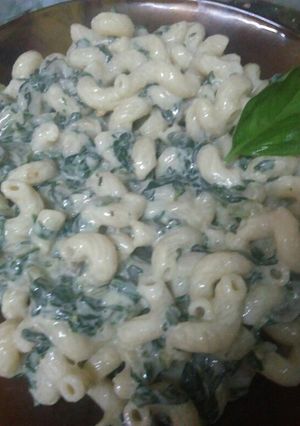 Una foto de Fideos con acelga y salsa blanca light