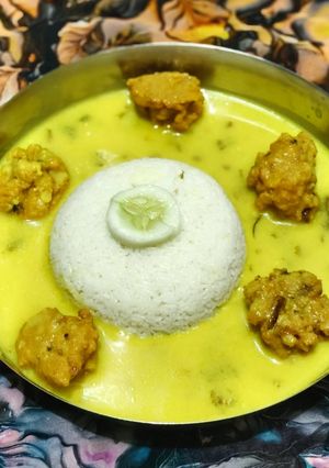 पकौड़ेवाली कढ़ी रेसिपी मुख्य फोटो