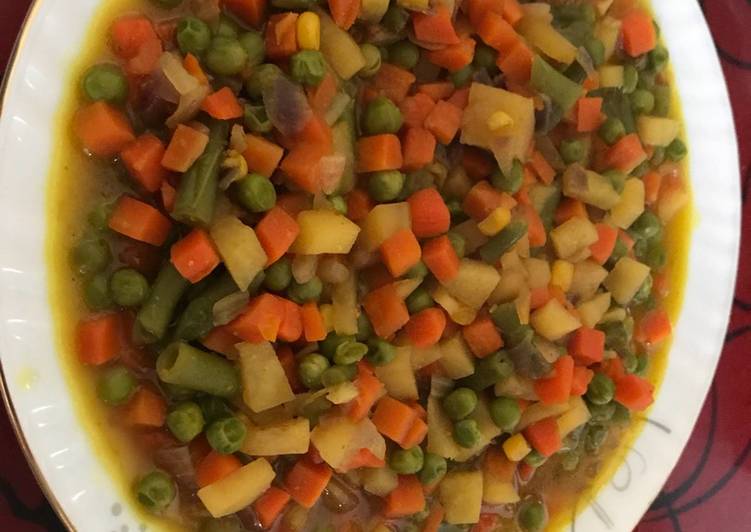 شوربة الذرة والخضار