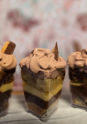 A picture of Chocolate dream dessert cups.