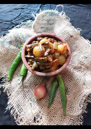 भिंडी दो प्याजा़ (Bhindi Do Pyaza recipe in hindi) रेसिपी मुख्य फोटो