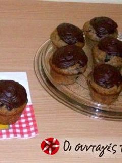 Φωτογραφία της συνταγής Cupcakes μπανάνα με γλάσο σοκολάτα