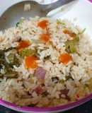 Cơm chiên lạp xưởng mắm ruốc