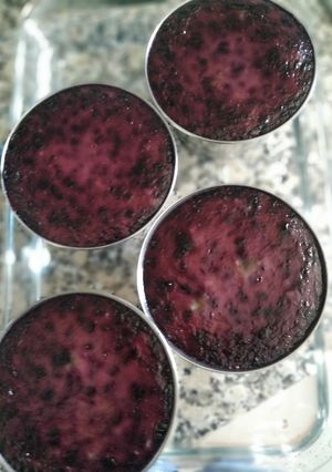 Una foto de Flan de arándanos