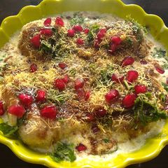 A picture of Bread dahi vada.