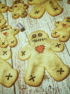 Una foto de Galletas Vudú, decoradas con glasa!