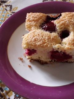 Meggyes vizes piskóta recept fotója
