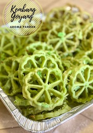Foto resep Kembang Goyang Aroma Pandan