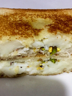 A picture of Custard bread sandwich.