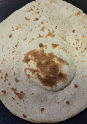 A picture of Homemade Roti or Phulka.