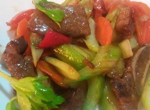 Foto resep Tumis batang seledri dan daging sapi