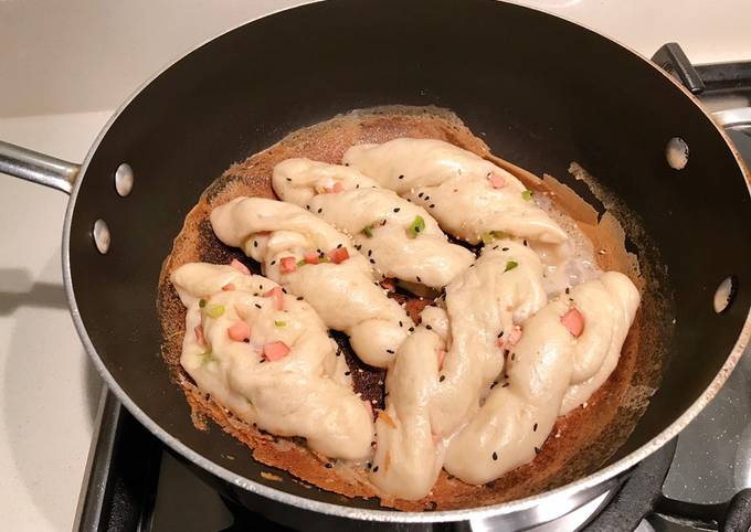 Pan-fried hotdog & spring onion rolls