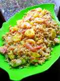 🇹🇭ข้าวผัดสับปะรด(Khao Phat Sapparot)~Thai Pineapple Fried rice🍍🍤🍗