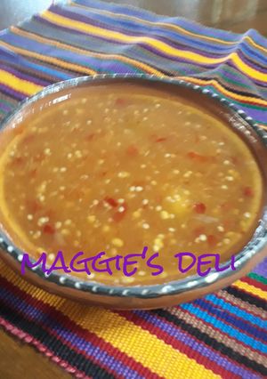 Una foto de Salsa de chile de árbol y tomatillo cocida