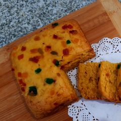 A picture of Mango Tea Time Cake.