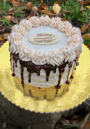 Puncskrémes torta recept fotója