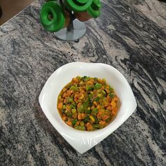 A picture of Parsley carrot sauce.