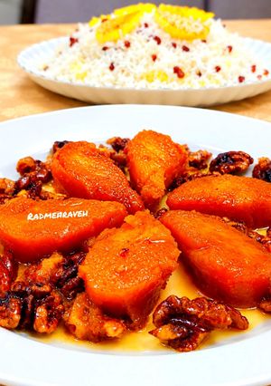 عکسی از دستور کدو حلوایی سرخ شده با گردو