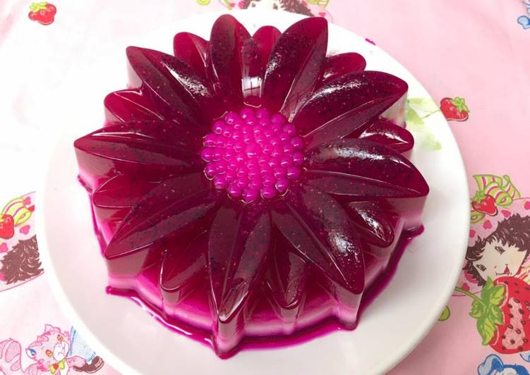 Puding buah naga lapis susu