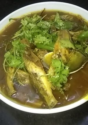 A picture of Tengara Fish Curry.