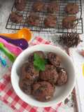 Cookies & Cream Chocolate Sourdough Discard Cookies