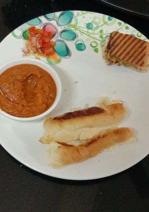 A picture of Pav bhaji.