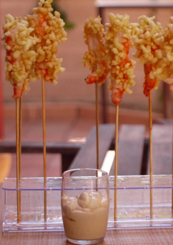 Una foto de Gambas Rebozadas en Patatas