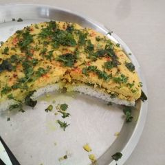 A picture of Sandwich Dhokla (without curd).