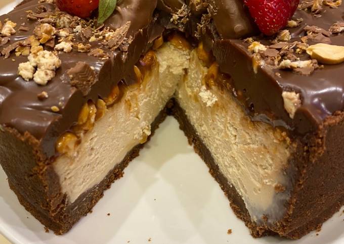 Чизкейк «Сникерс»