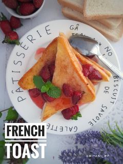 Foto resep French toast dengan strawberry sauce