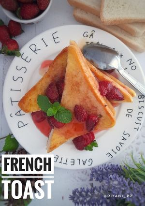 Foto resep French toast dengan strawberry sauce
