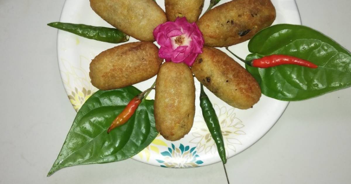 अंकुरित मुंग ब्रेड रोल (moong bread roll recipe in marathi) रेसिपी