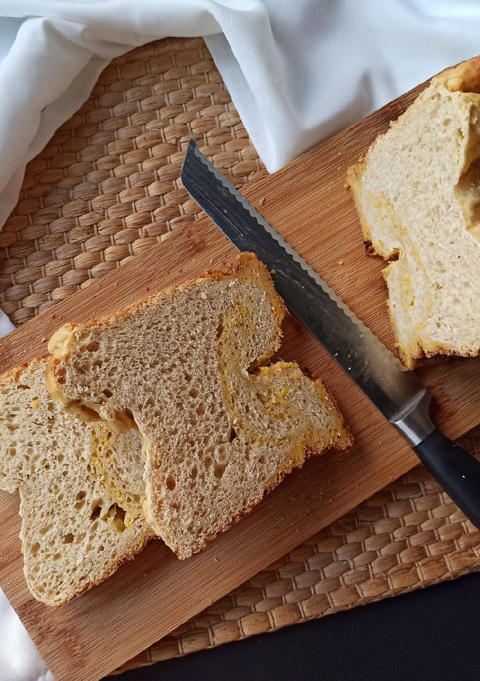 Una foto de Pan tipo bollo con mandarina (en panificadora Lidl)