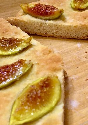 Foto di Focaccia di yogurt greco e fichi