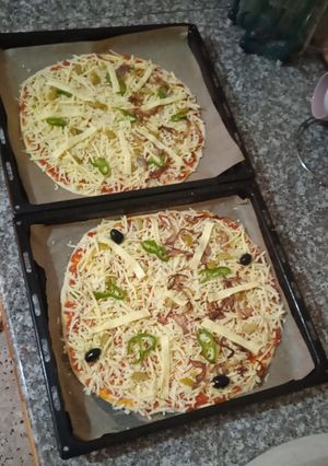 صورة لوصفة بيتزا🧀🤤