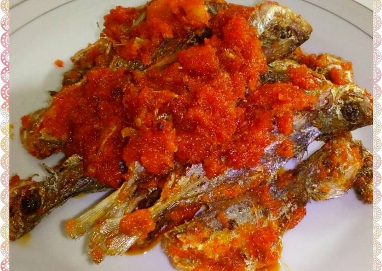 Cara Gampang Membuat Ikan Selar Balado Crispy yang Enak Banget