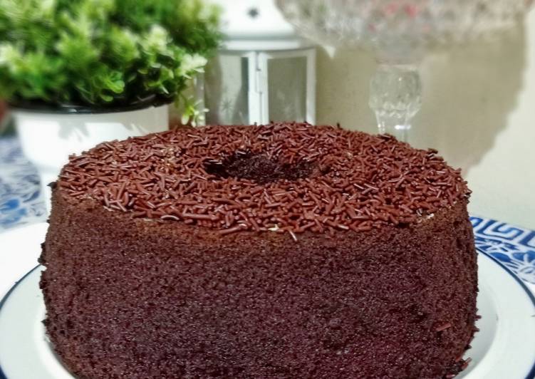 Chocolate Chiffon Cake