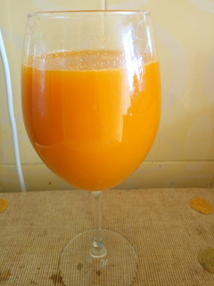 A picture of Carrot Passion Mint Juice.