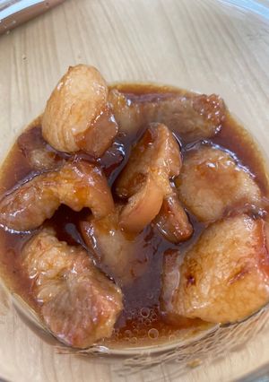 Hình của món Thịt heo rim mặn ngọt.