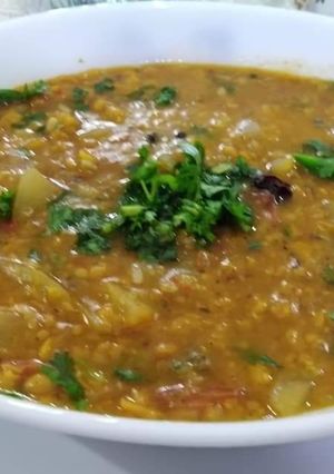 A picture of Chanay ki Daal Lauki.