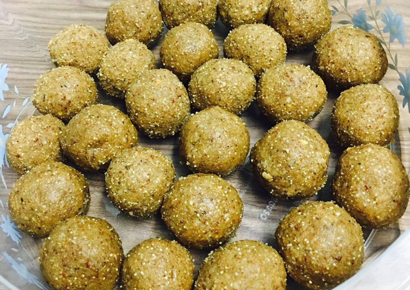 Methi Laddoo (Fenugreek Seeds Laddoo)