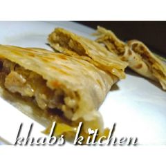 A picture of Roti mayonnaise quesadilla.