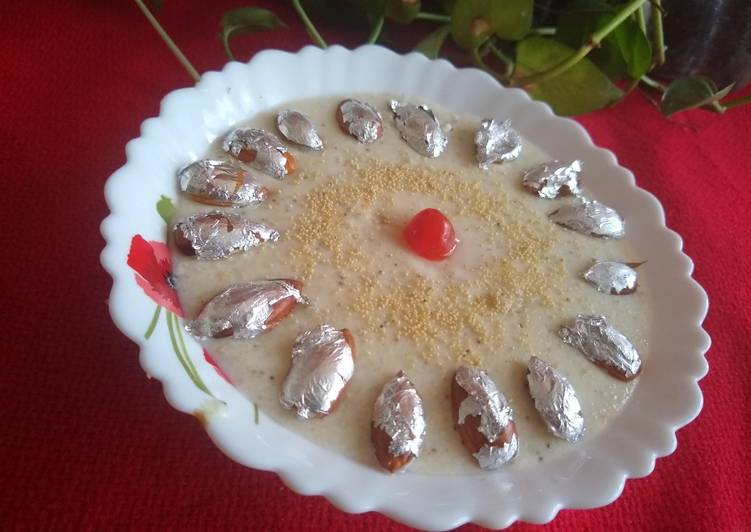 Almonds and poppy seeds phirni