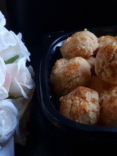 A picture of Naan khatai.