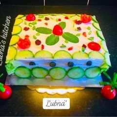 A picture of Veggie Sandwich Cake:.