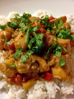 Una foto de Curry de pollo con mango