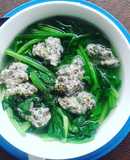 Canh cải bó xôi nấu mọc (giò sống)