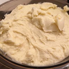 A picture of Golden Holiday Mashed Potatoes.