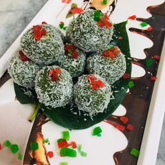 A picture of Tutti frutti paan ladoo.