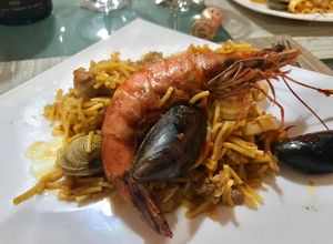Una foto de Fideuá de Mariscos a la Sonorense